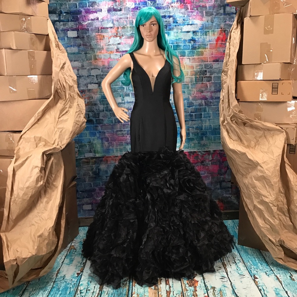 Sherri Hill Black Plunging V-Neck Mermaid Gown with Ruffled Skirt - Picture 5 of 11
